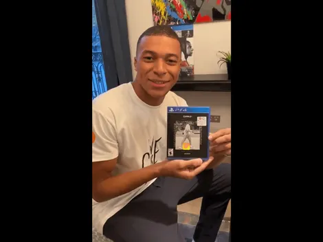 Saca pica: Mbappé recibe el primer FIFA 21 del mundo
