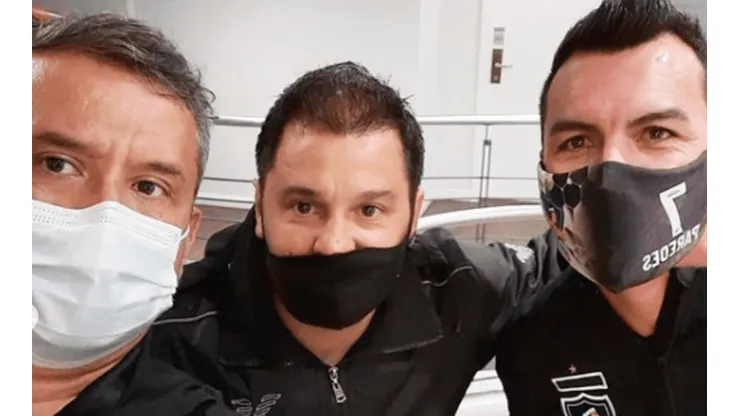 El Grillo visitó al plantel de Colo Colo