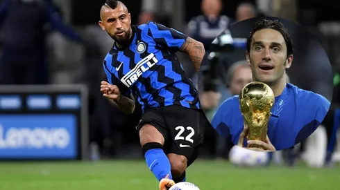 Luca Toni le tira ramos de flores a Arturo Vidal.