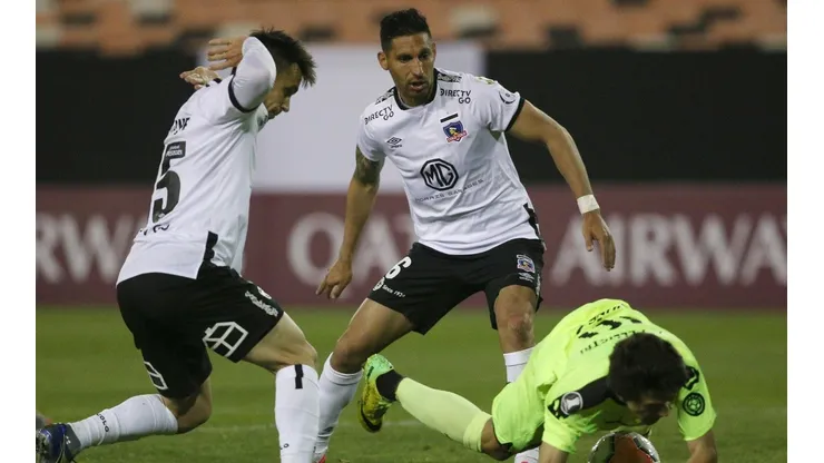 Colo Colo ahora enfrenta a Peñarol en la Copa Libertadores en el Estadio Campeón del Siglo.