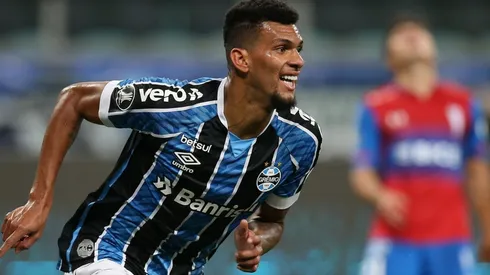 Universidad Católica eliminada de Copa Libertadores tras perder contra Gremio.