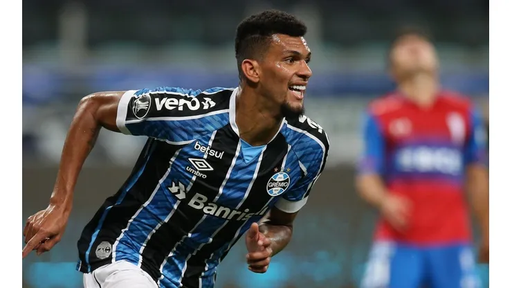 Universidad Católica eliminada de Copa Libertadores tras perder contra Gremio.