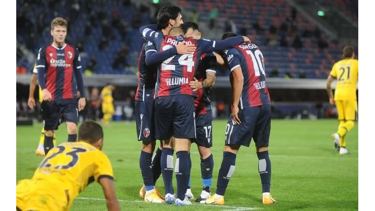 Medel ingresó y se puso con una asistencia para la goleada del Bologna