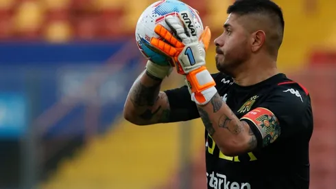 El portero hispano es uno de los candidatos para tomar el arco de la Roja.