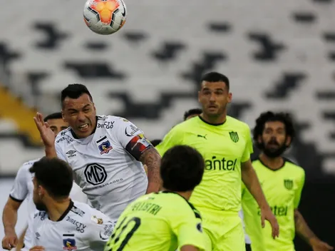 Peñarol quiere celebrar sus 129 años de historia ante Colo Colo