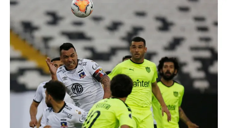 Peñarol y Colo Colo necesitan ganar en la Libertadores.
