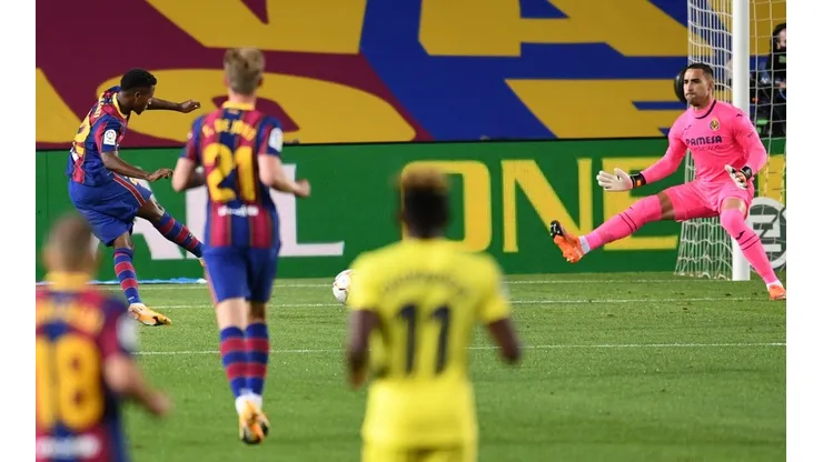Ansu Fati marcó dos goles en el triunfo del Barcelona contra Villarreal.