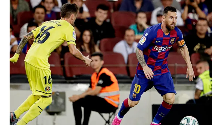 Messi vuelve a un duelo oficial luego de estar con un pie fuera del equipo.