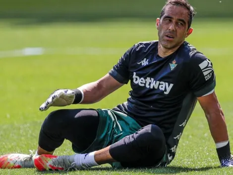 Bravo aparece con la rodilla vendada y enciende las alarmas