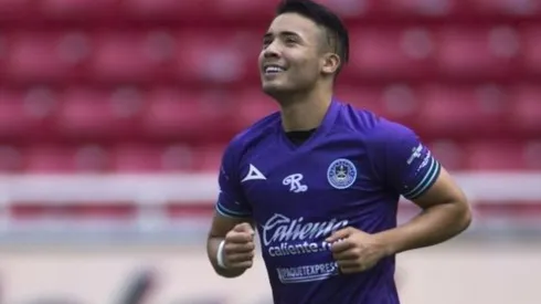 El defensor marca su segundo gol en México.