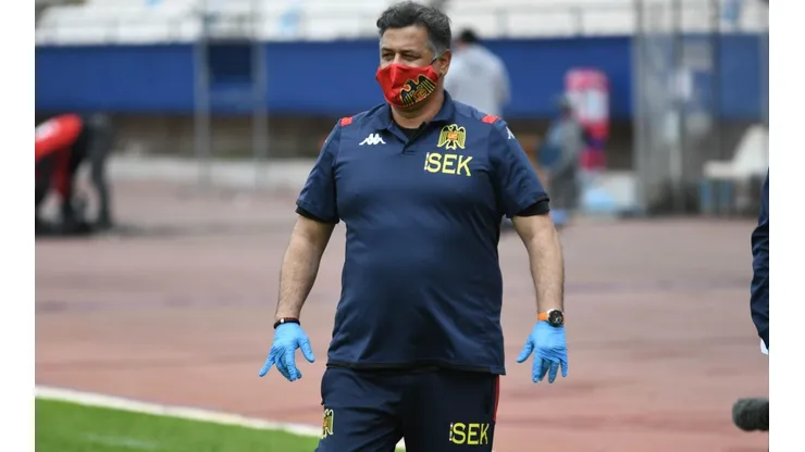 Ronald Fuentes ante Deportes Antofagasta