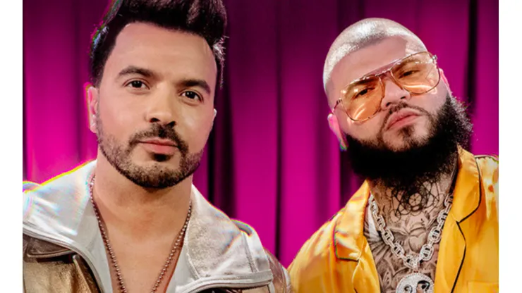 Luis Fonsi junto al compañero en su más reciente colaboración, Farruko.