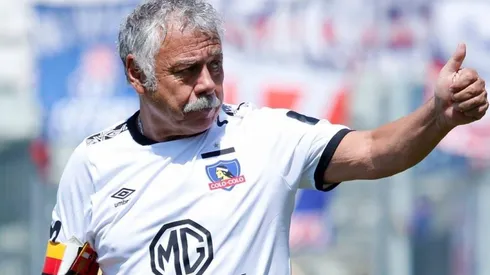 Carlos Caszely pide un varios refuerzos para Colo Colo.