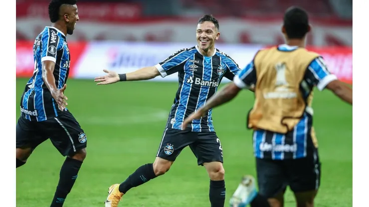 Gremio se quedó con la primera victoria en un clásico de Porto Alegre por Copa Libertadores