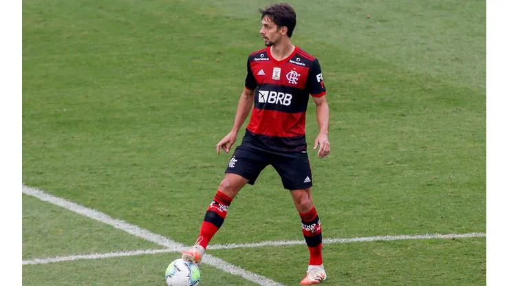 Rodrigo Caio defensor del Flamengo