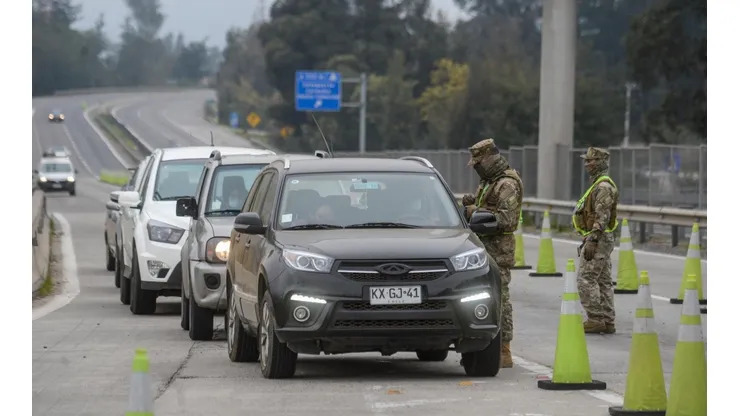 Las personas que realicen estos traslados podrán ser fiscalizados por Carabineros, las Fuerzas Armadas o por la autoridad sanitaria.
