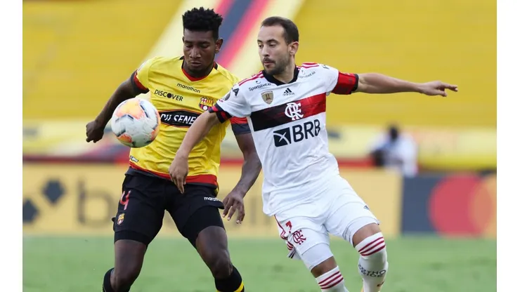 Flamengo visita a Barcelona en un duelo marcado por los casos de Covid-19