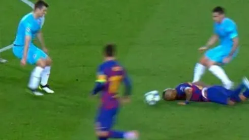 La Champions League recordó la temeraria jugada del King ante Slavia Praga.