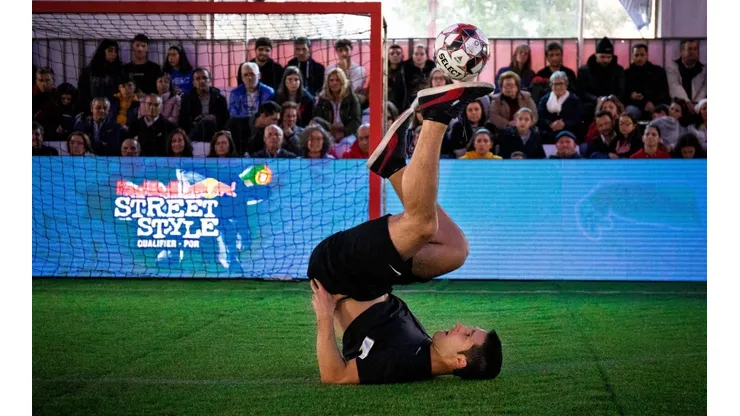 Dos chilenos siguen en carrera en el Red Bull Street Style 2020: Catalina Vega y Moisés Carruyo, que irán por la gran final internacional.
