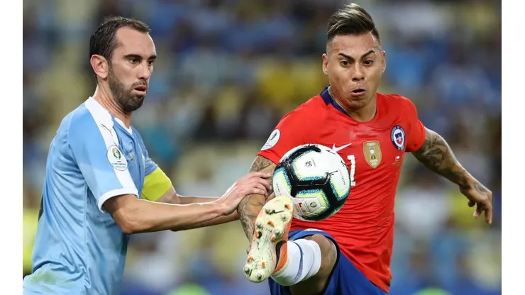Chile parte su camino ante Uruguay en el Centenario