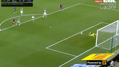 Bravo le tapó un remate espectacular a Orellana