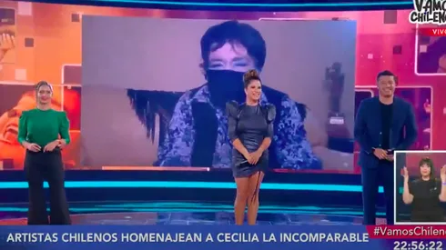 Los artistas responsables del tributo junto a Cecilia La Incomparable.