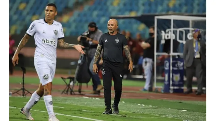 Sampaoli es líder en Brasil