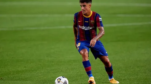 Philippe Coutinho domina el balón