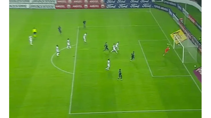 Dos golazos que aumentaron la goleada de IDV ante Flamengo