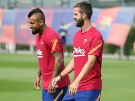 Arturo Vidal vuelve al Barcelona y tira pinta con Pjanic