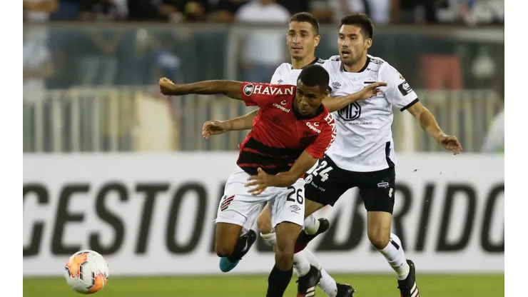 Colo Colo viaja a Brasil para jugar la Copa Libertadores en su cuarta fecha ante Athletico Paranaense.