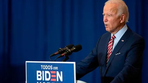 El candidato fue presentado por Luis Fonsi para posteriormente reproducir la canción "Despacito".