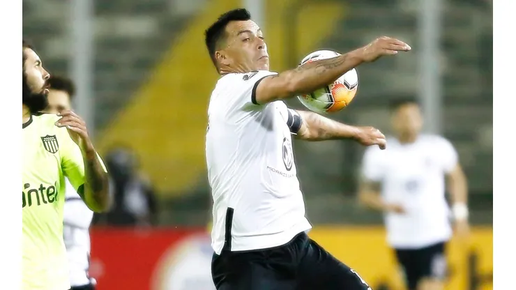 Esteban Paredes registra 346 goles en el profesionalismo, una marca que está en lo alto del fútbol chileno