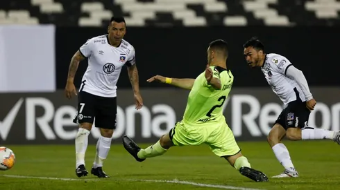 Gabriel Suazo pone el 1-1 para Colo Colo frente a Peñarol.