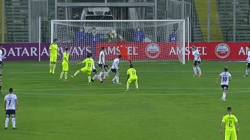 Tremenda atajada de Brayan Cortés frente a Peñarol.