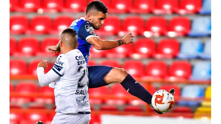 Sebastián Vegas fue a buscar un balón aéreo para convertir su primer gol con el Monterrey