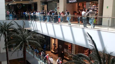 Los comercios tiene restricciones para funcionar estos días.