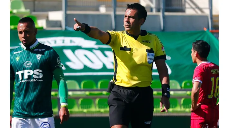 El DT de Huachipato cree que los cobros de Julio Bascuñán favorecieron a los Caturros.