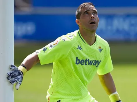 Bravo no sabe cómo hizo su atajada maravillosa en Betis