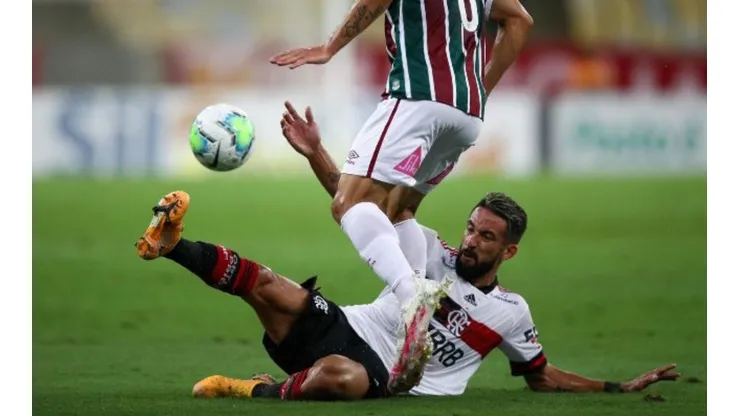Isla sigue ganando terreno en el Flamengo