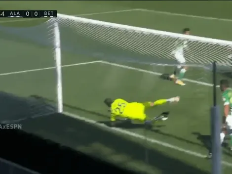 Milagroso doble tapadón de Claudio Bravo en gran victoria de Betis