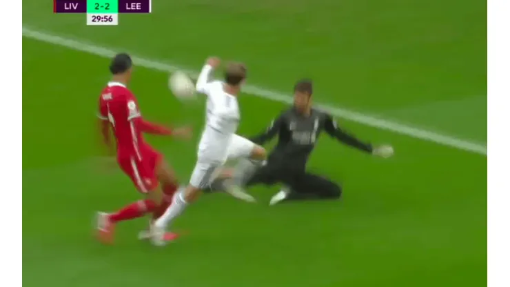 Leeds da la pelea ante el poderoso Liverpool