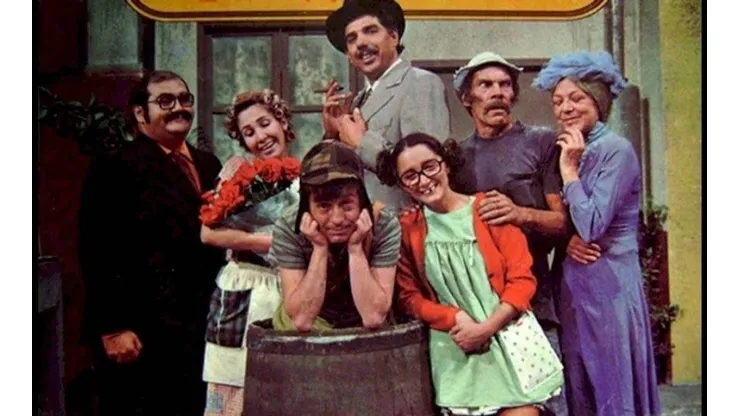 La actriz expresó su molestia luego de las reiteradas preguntas de los panelistas sobre la relación con el elenco.