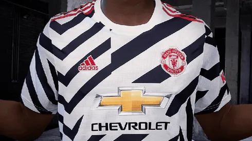 El Manchester United tiene una acebrada y nueva tercera camiseta.
