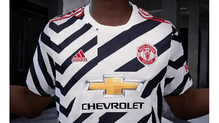 El Manchester United tiene una acebrada y nueva tercera camiseta.