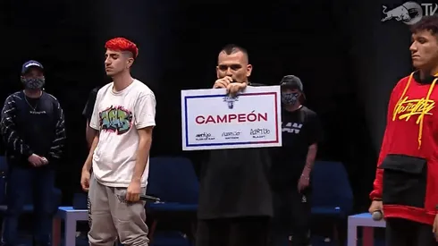 Acertijo campeón nacional de Red Bull Batalla de los Gallos