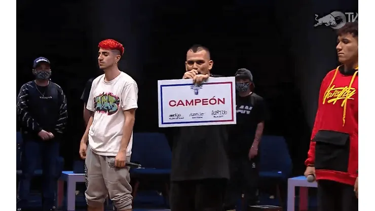 Acertijo campeón nacional de Red Bull Batalla de los Gallos