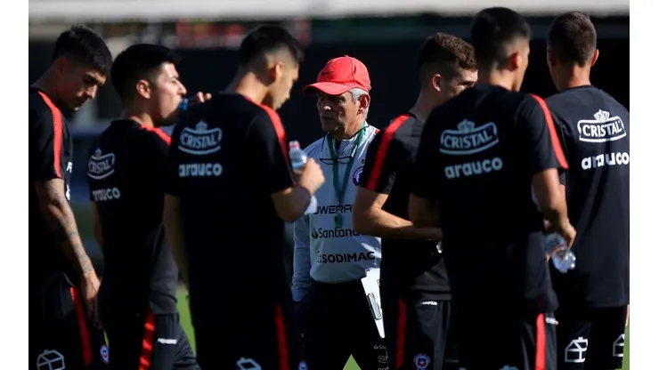 Reinaldo Rueda volverá a los trabajos en cancha con la selección chilena en Fiestas Patrias