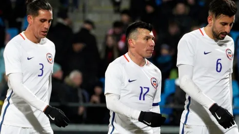 Enzo Roco, Gary Medel y Guillermo Maripán están a media luz en la selección chilena