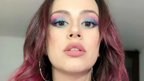 La actriz pasó de fucsia a rubio platinado en su cabello.